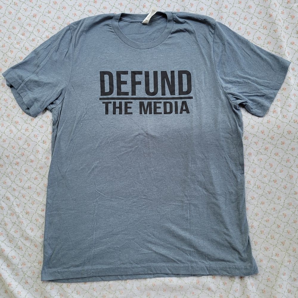 Bella Canvas Size XL DEFUND THE MEDIA Gray/blue Short Sleeve Tee